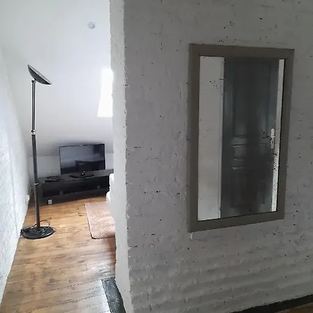 Lisa Apartment